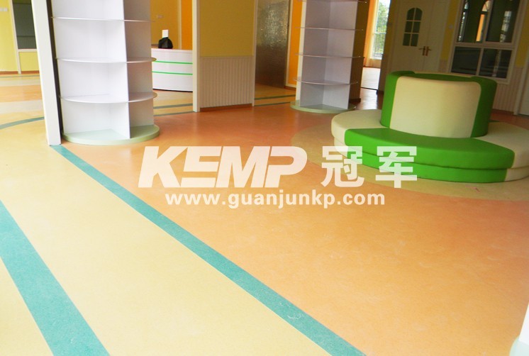 室內(nèi)塑膠地板
