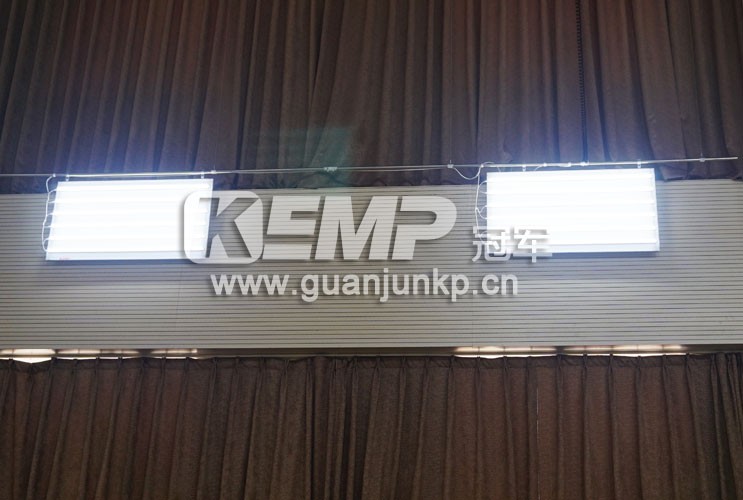 羽毛球升降燈光