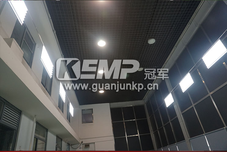 羽毛球場館燈