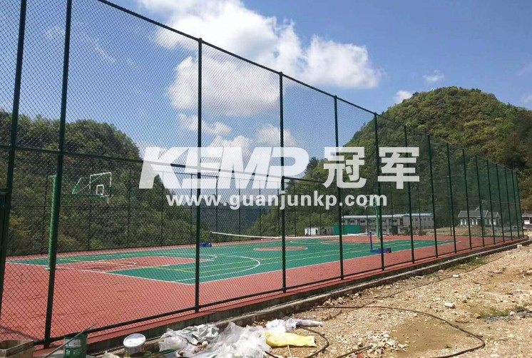 室外籃球場
