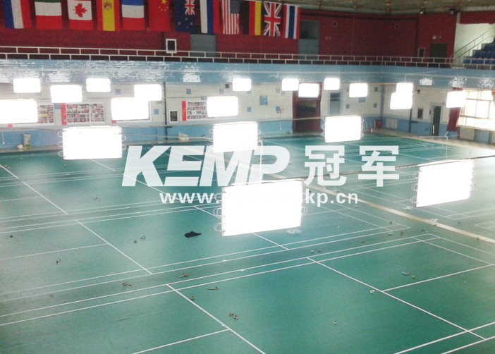 羽毛球場館燈光