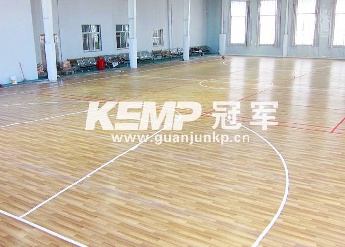 籃球運動地板